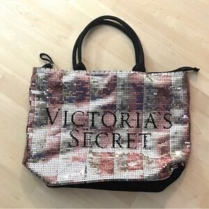 NWOT RARE VICTORIA’S SECRETS SEQUIN TOTE BAG